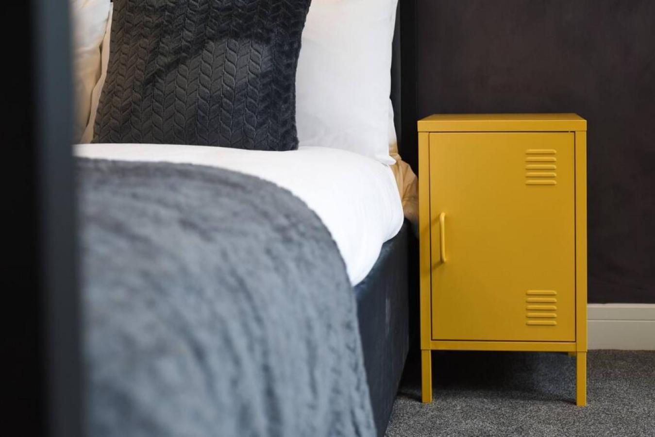 Air Maison - Converted Prison Flat With Parking Apartment Portsmouth