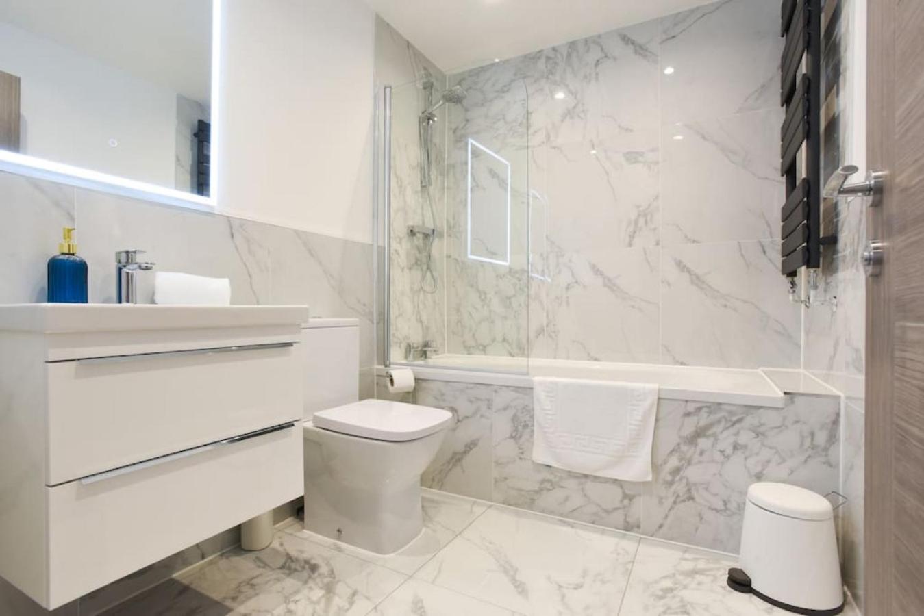 Air Maison - Converted Prison Flat With Parking *